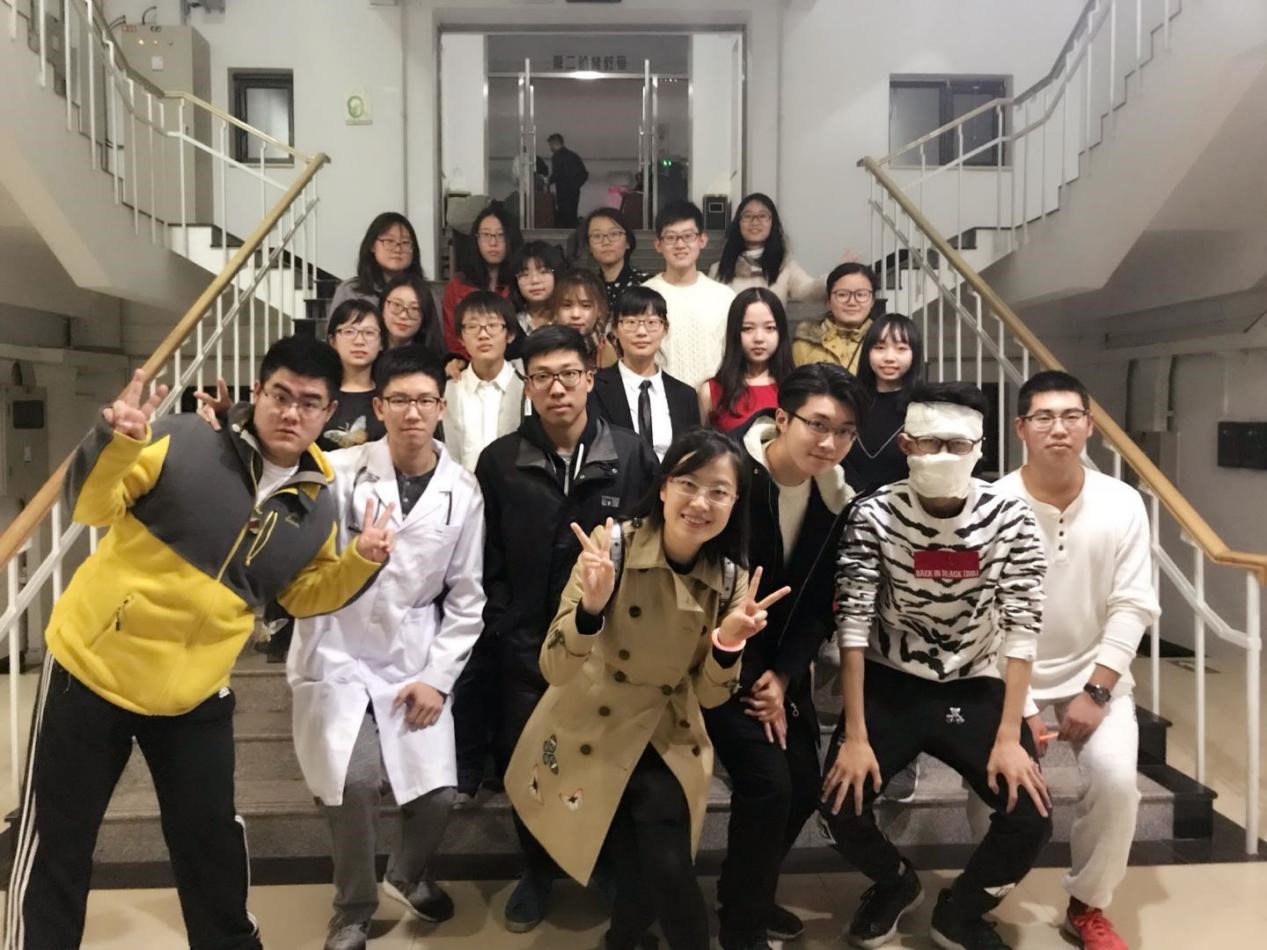 e5d474b9c1354048a0ef49c89f4b64d7.jpg 3.jpg